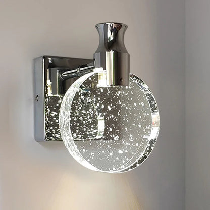 Nástěnné svítidlo se skleněným stínidlem LED