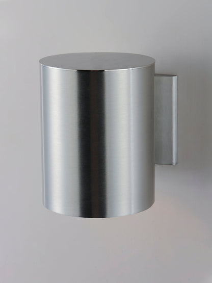 Single-light outdoor wall lamp