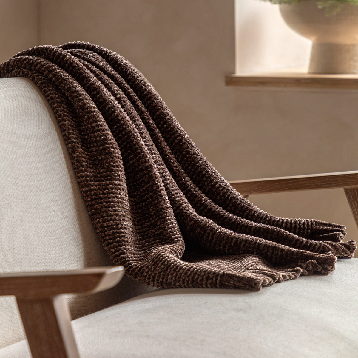 Couverture en chenille à grosse maille