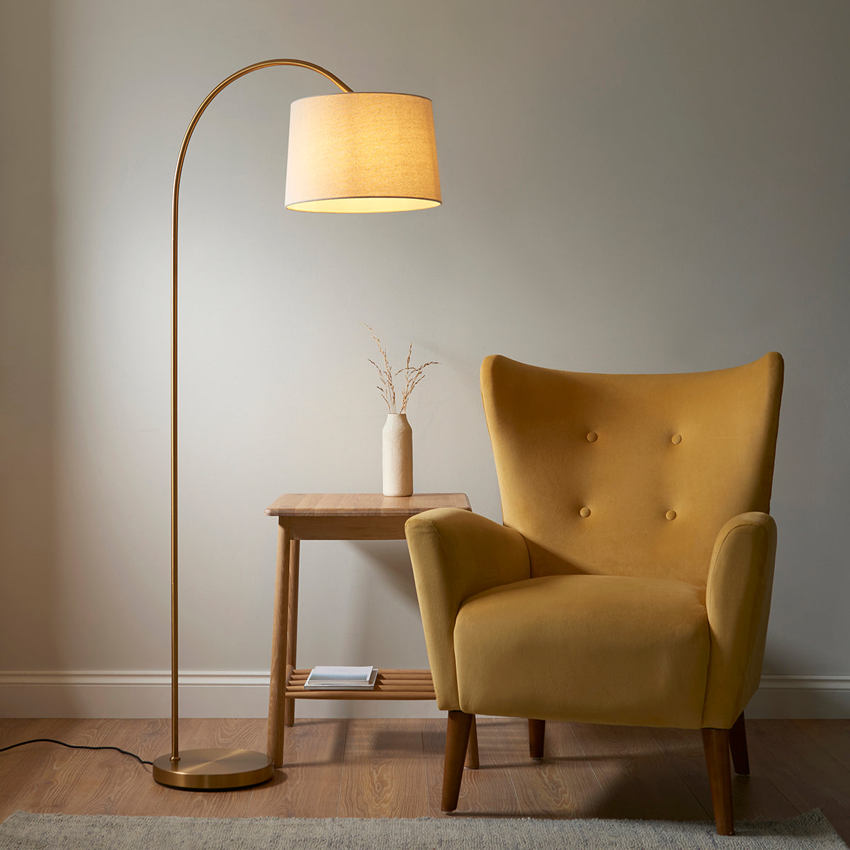 Lampadaire arqué