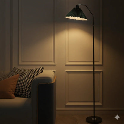 Lampa podłogowa plisowana
