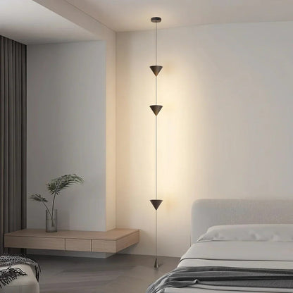 Kuželová stojací lampa