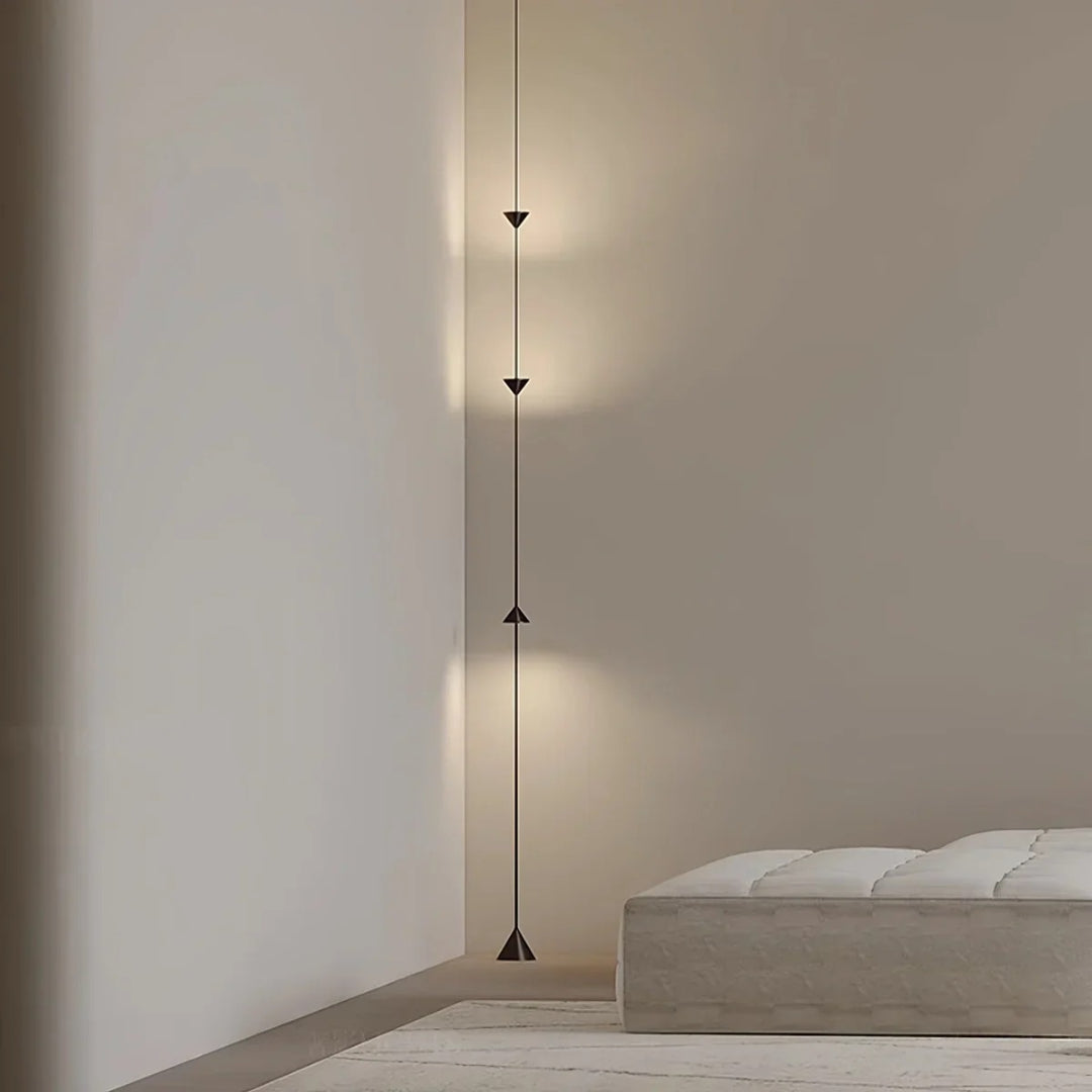 Kuželová stojací lampa