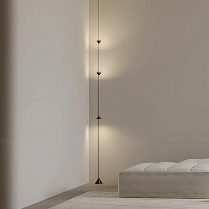 Kuželová stojací lampa