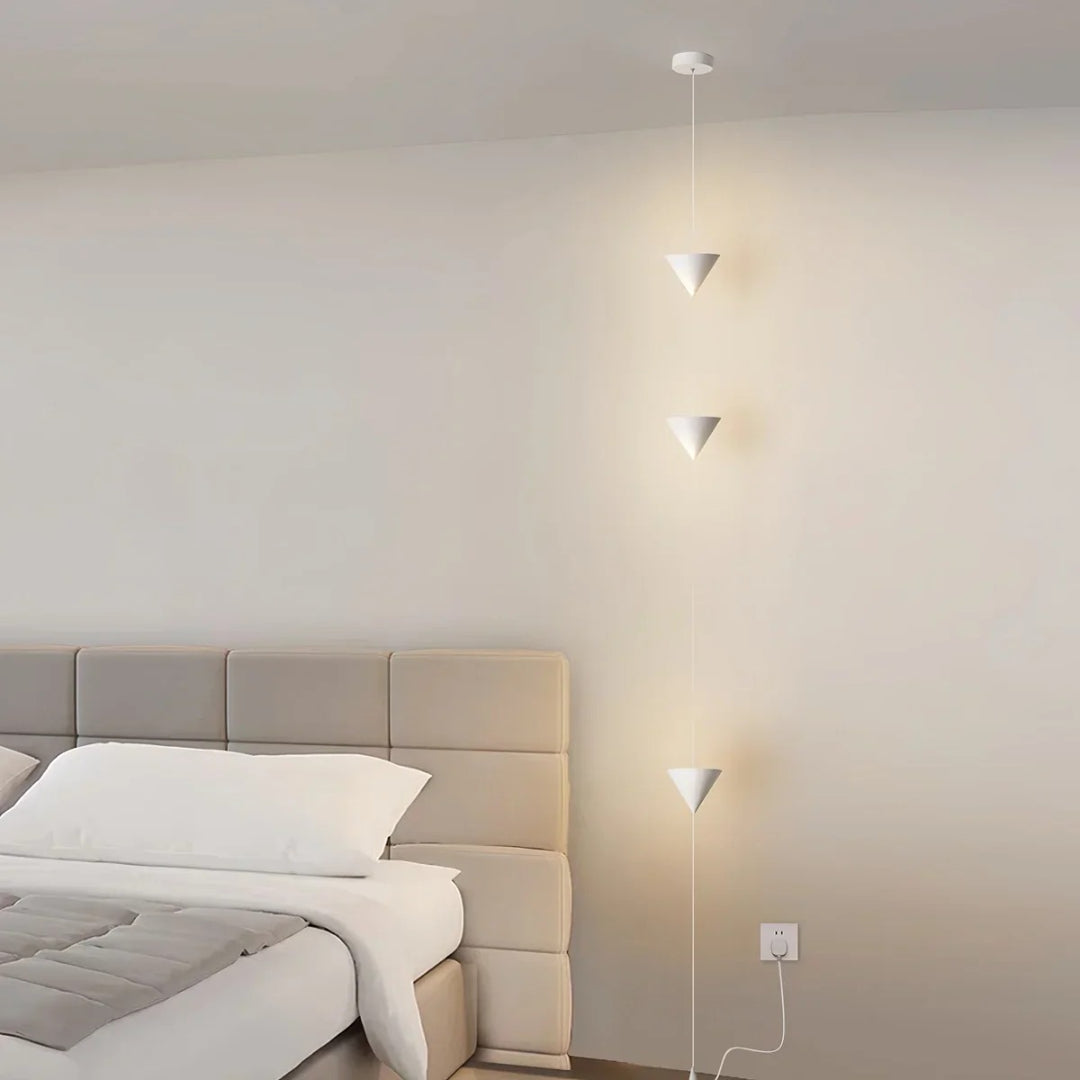 Kuželová stojací lampa