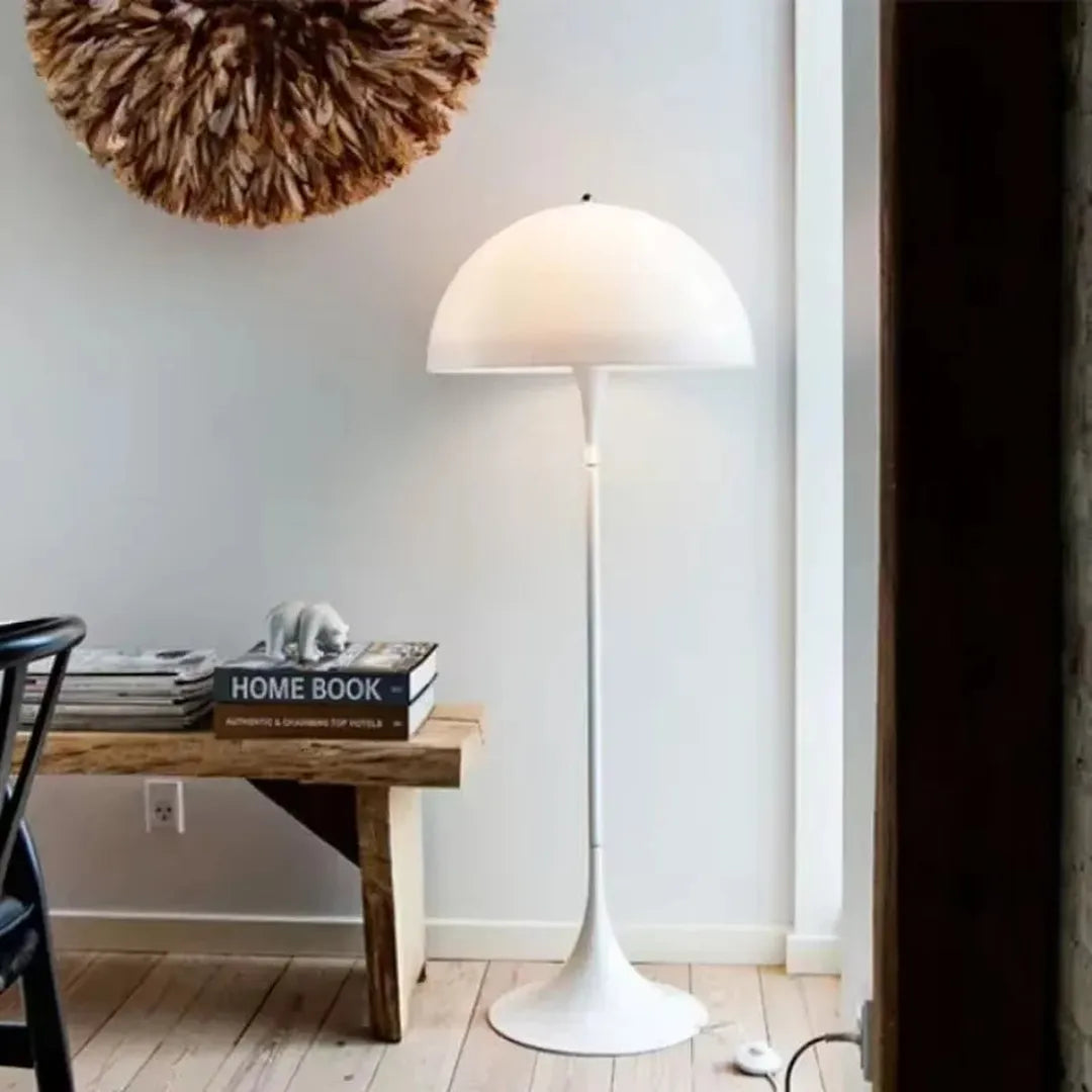 Stojací lampa ve tvaru houby