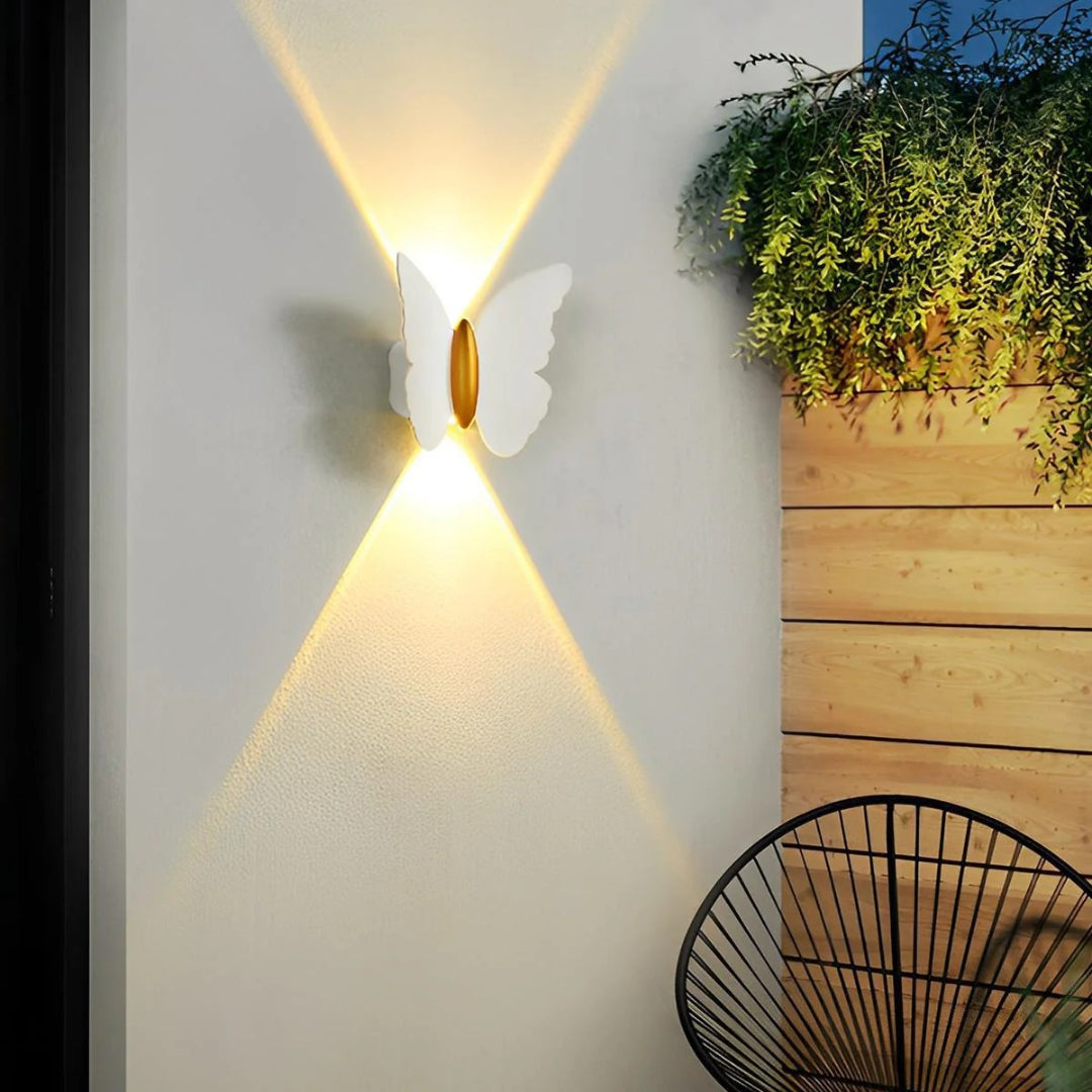 Outdoor LED wall lamp