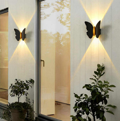 Outdoor LED wall lamp