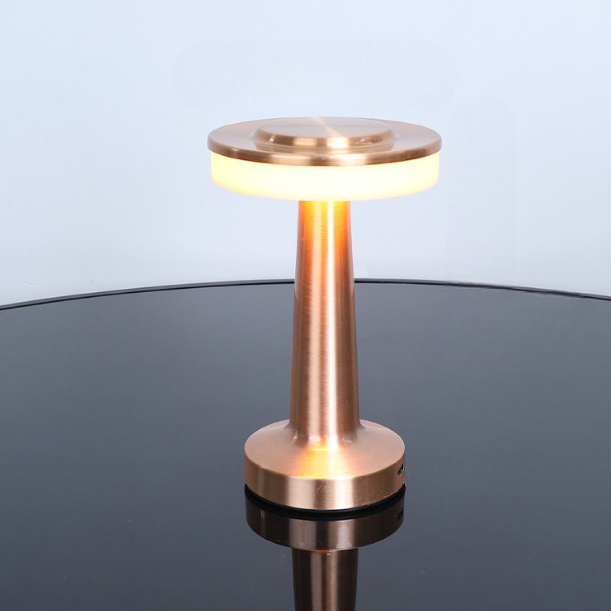 Lampa stołowa LED bezprzewodowa