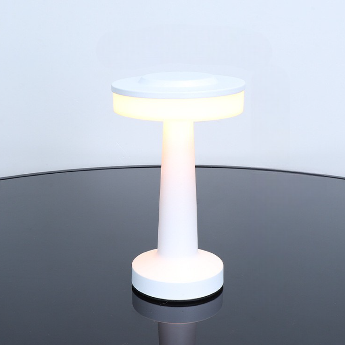 Lampa stołowa LED bezprzewodowa