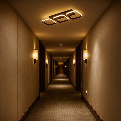 Plafonnier LED à trois abat-jour
