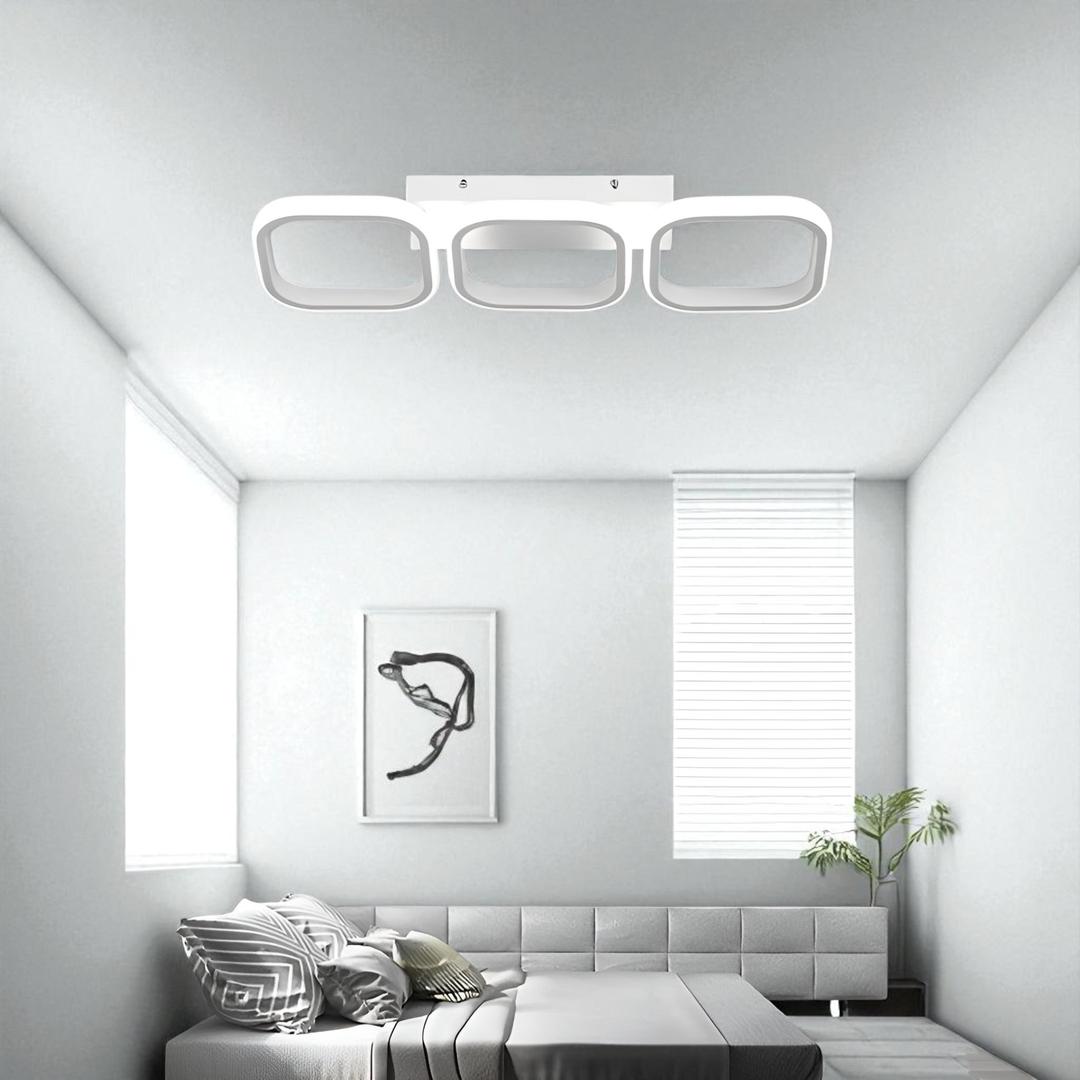 Plafonnier LED à trois abat-jour
