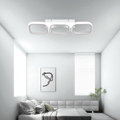 Plafonnier LED à trois abat-jour