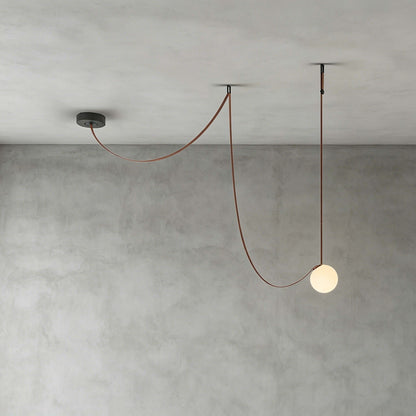 Lampa sufitowa z kulistymi kloszami
