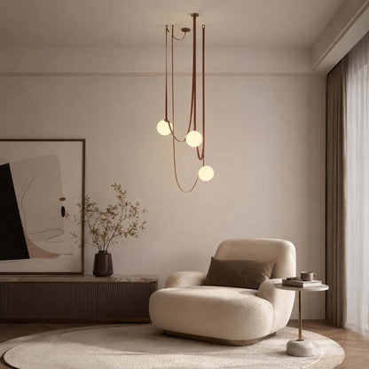 Lampa sufitowa z kulistymi kloszami