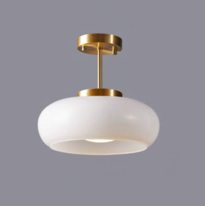 Stropní lampa se skleněným stínidlem