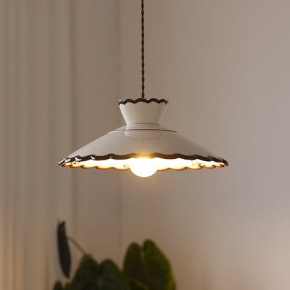 Lampa wisząca ceramiczna falbankowa