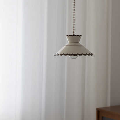 Lampa wisząca ceramiczna falbankowa