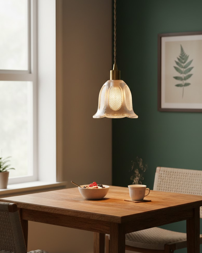 Lampa wisząca klosz kwiatowy
