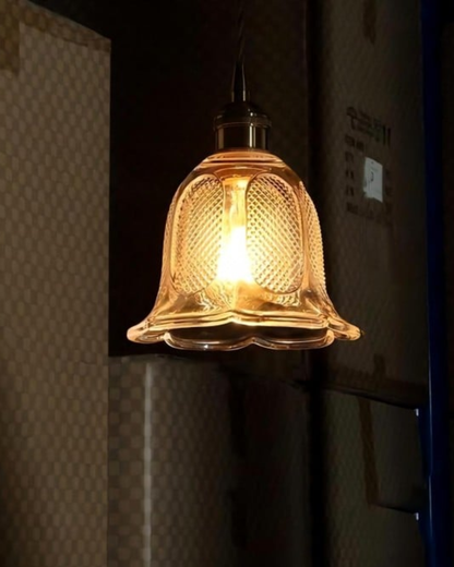 Lampa wisząca klosz kwiatowy