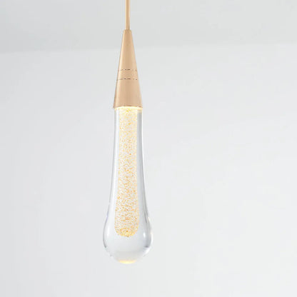 Lampa wisząca kropla ze złotym wykończeniem