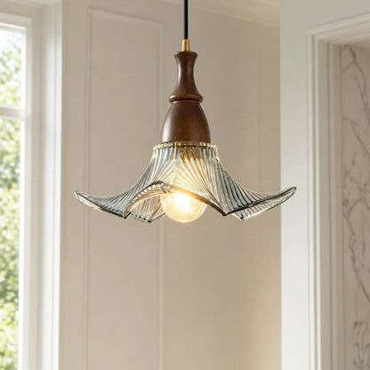 Lampa wisząca kwiatowy klosz