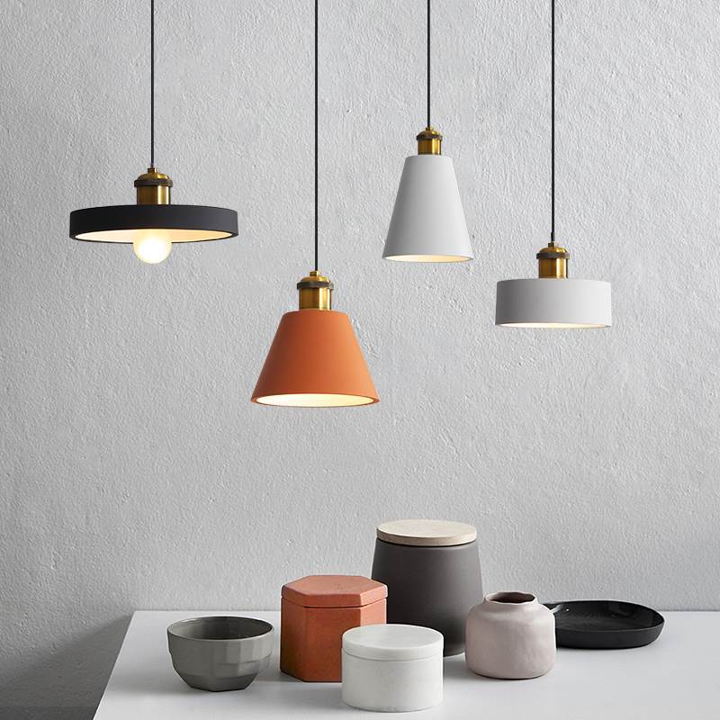 Kovové závěsné svítidlo