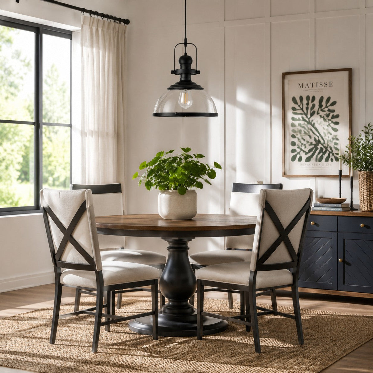 Pendant light with glass shade