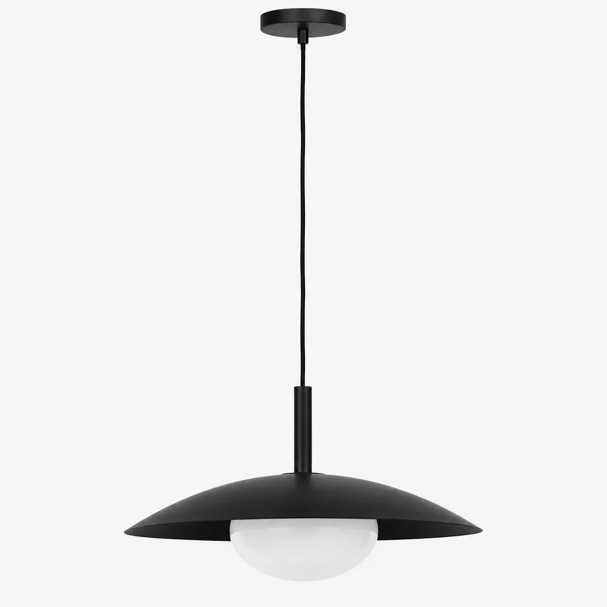 Lampe suspendue en forme d’assiette