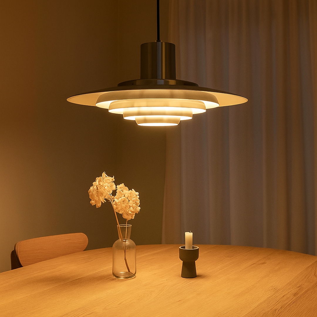 Vrstvená závěsná lampa