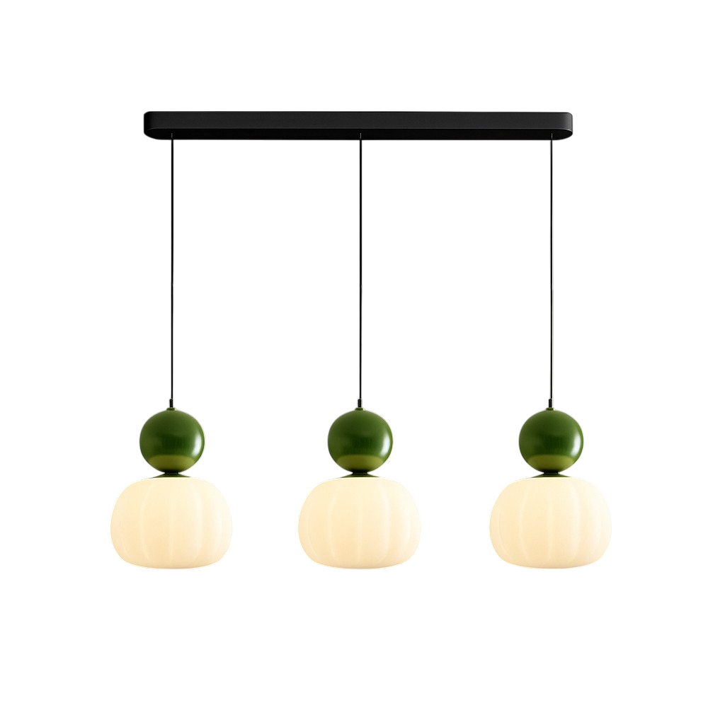 Lampe suspendue avec une boule colorée