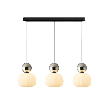 Lampe suspendue avec une boule colorée