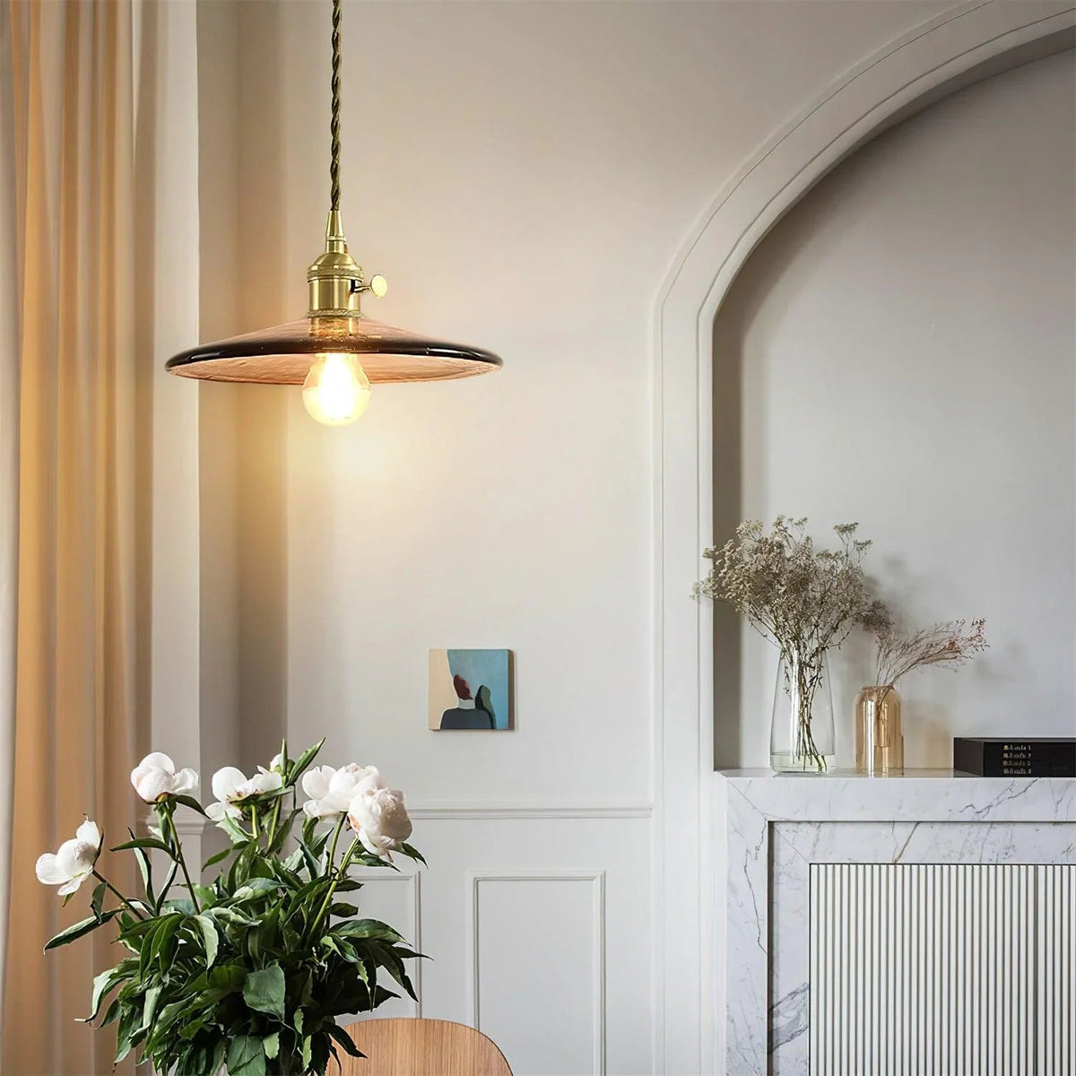 Pendant lamp with glass shade