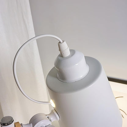Lampka biurkowa z regulowanym kloszem