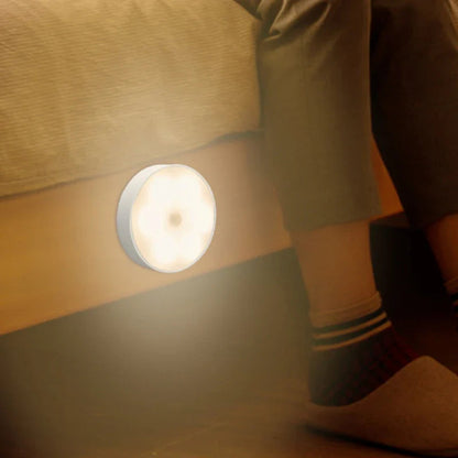 Motion sensor bedside lamp