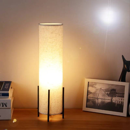 Válcová stolní lampa