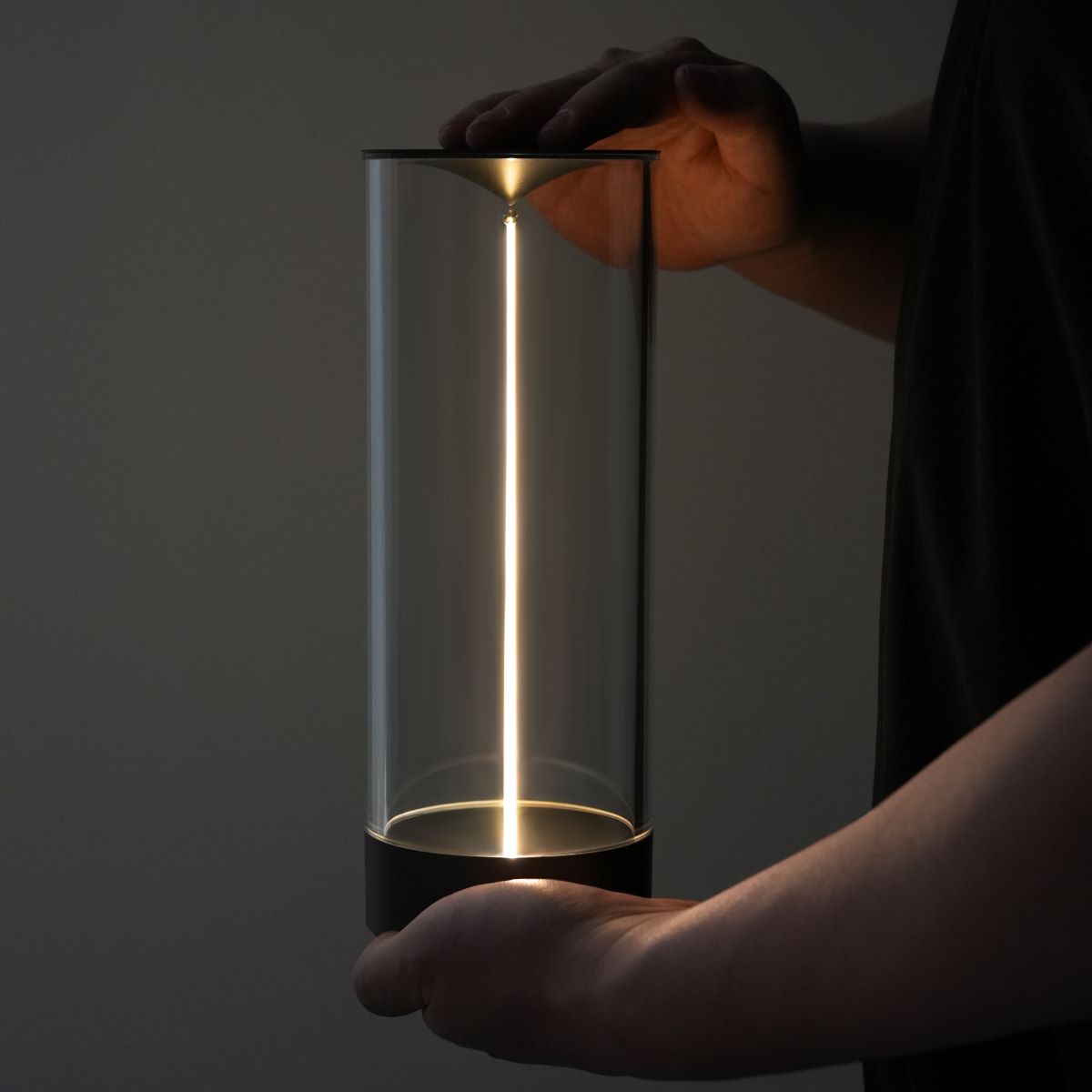 Válcová stolní LED lampička