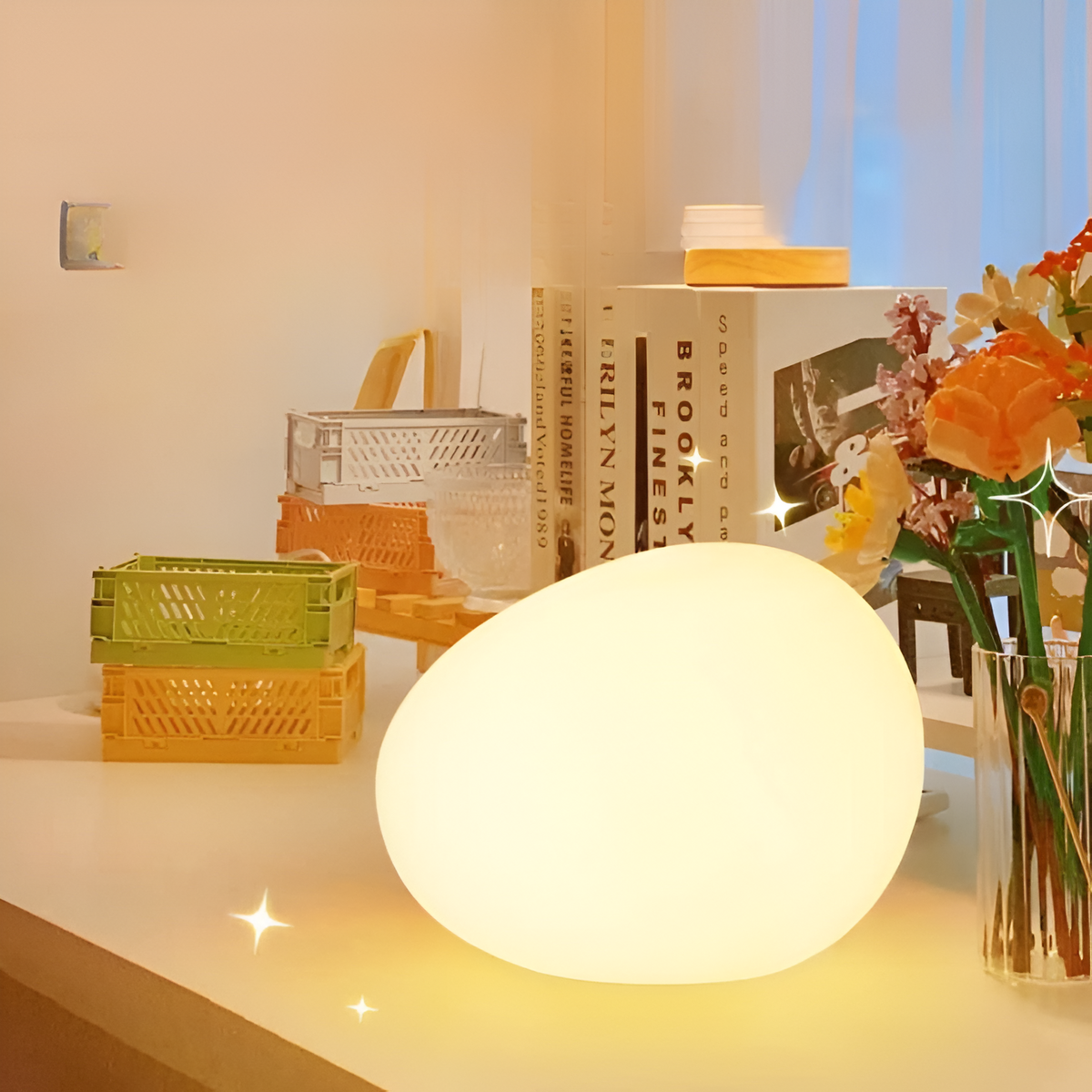 Stolní LED lampa ve tvaru kamene