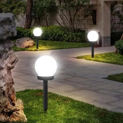 Solární zahradní lampa se soumrakovým senzorem