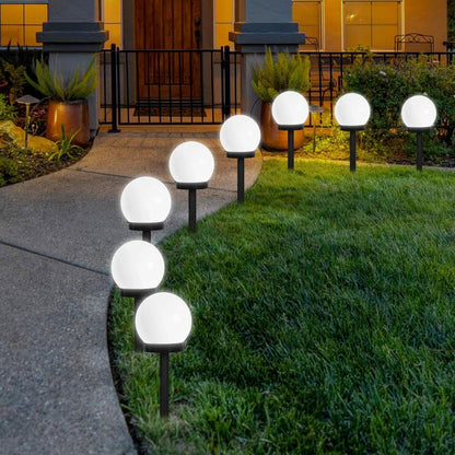 Solární zahradní lampa se soumrakovým senzorem