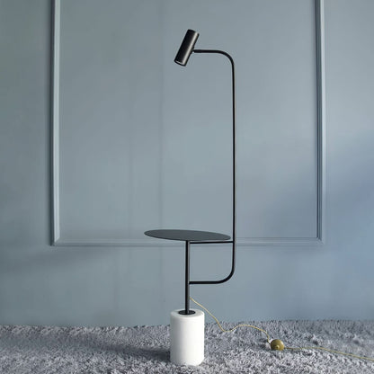 Stojací lampa s odkládacím stolkem