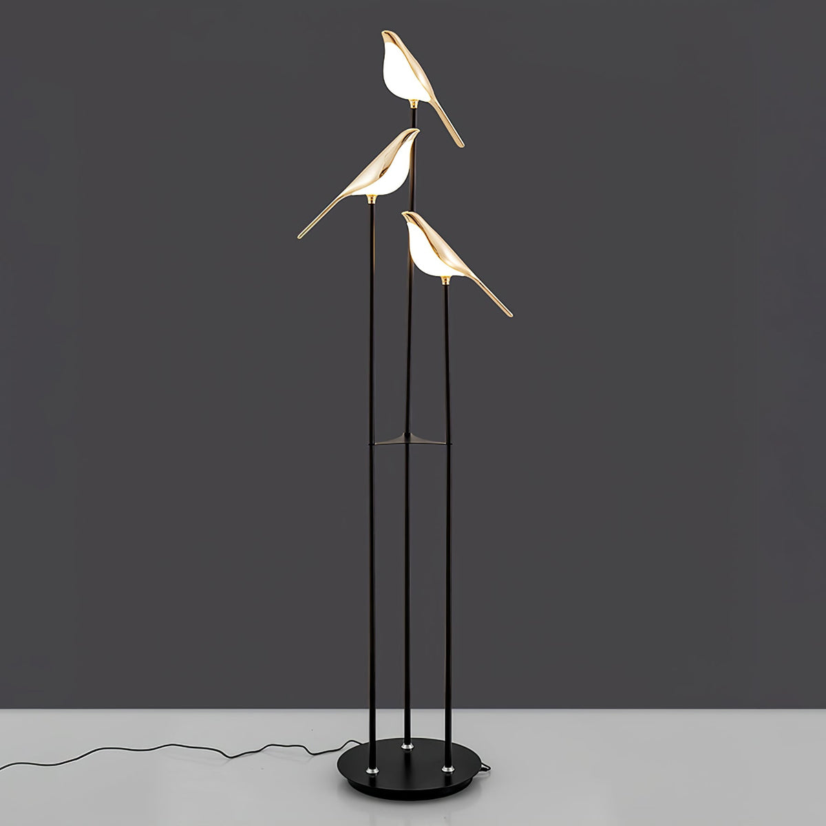 Floor lamp with a bird motif