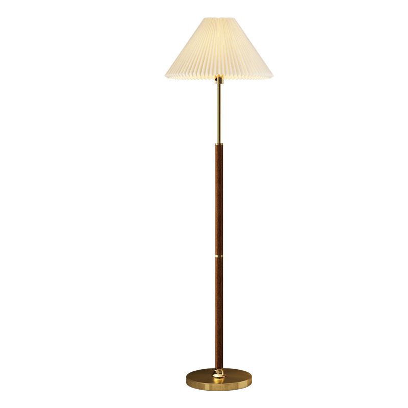 Lampa podłogowa z papierowym kloszem