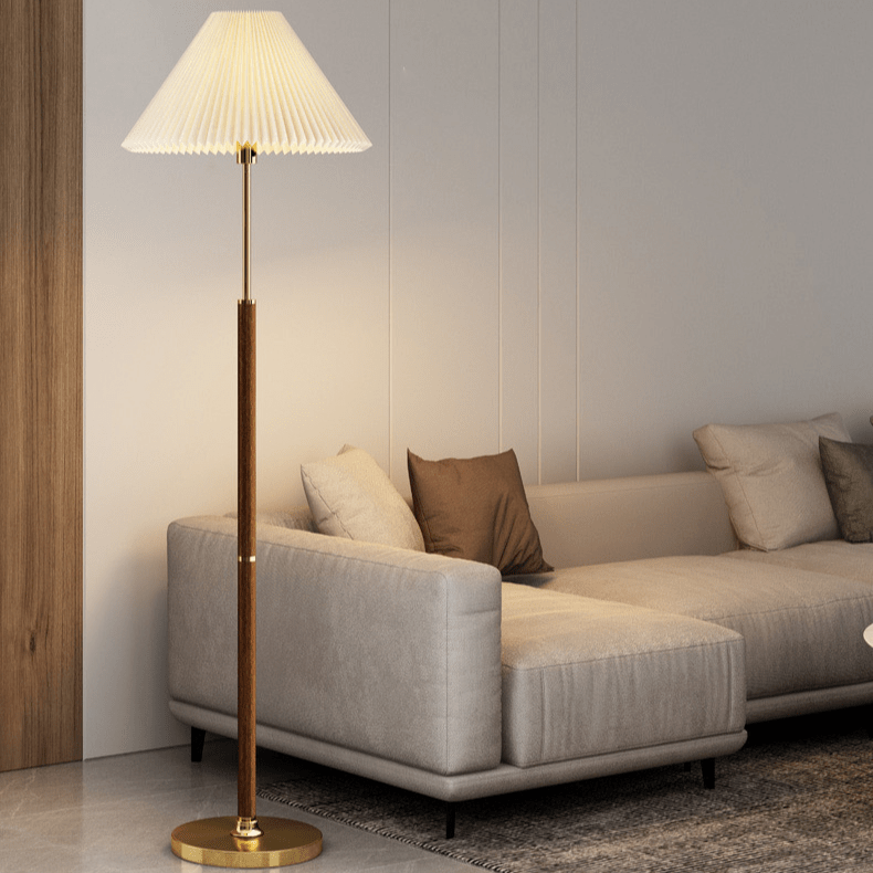 Lampa podłogowa z papierowym kloszem