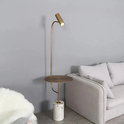 Stojací lampa s odkládacím stolkem