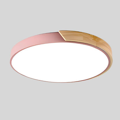 Plafon LED z elementem drewnianym