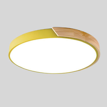 Plafon LED z elementem drewnianym