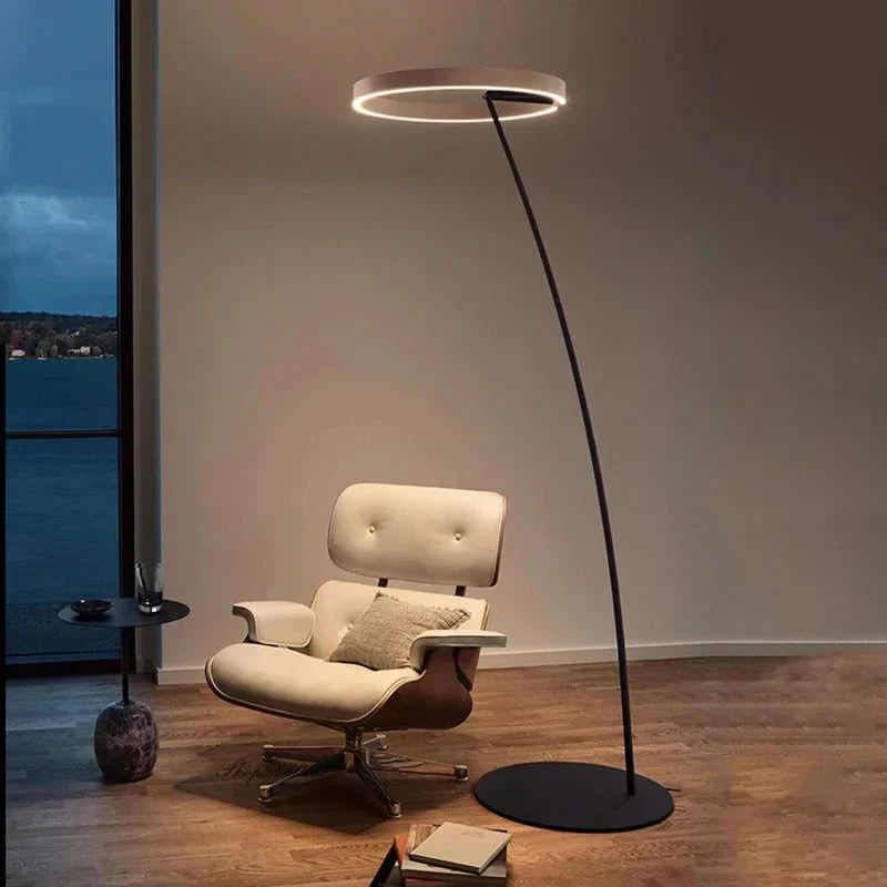 Scandinavian lamp with adjustable height