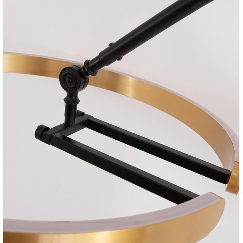 Scandinavian lamp with adjustable height