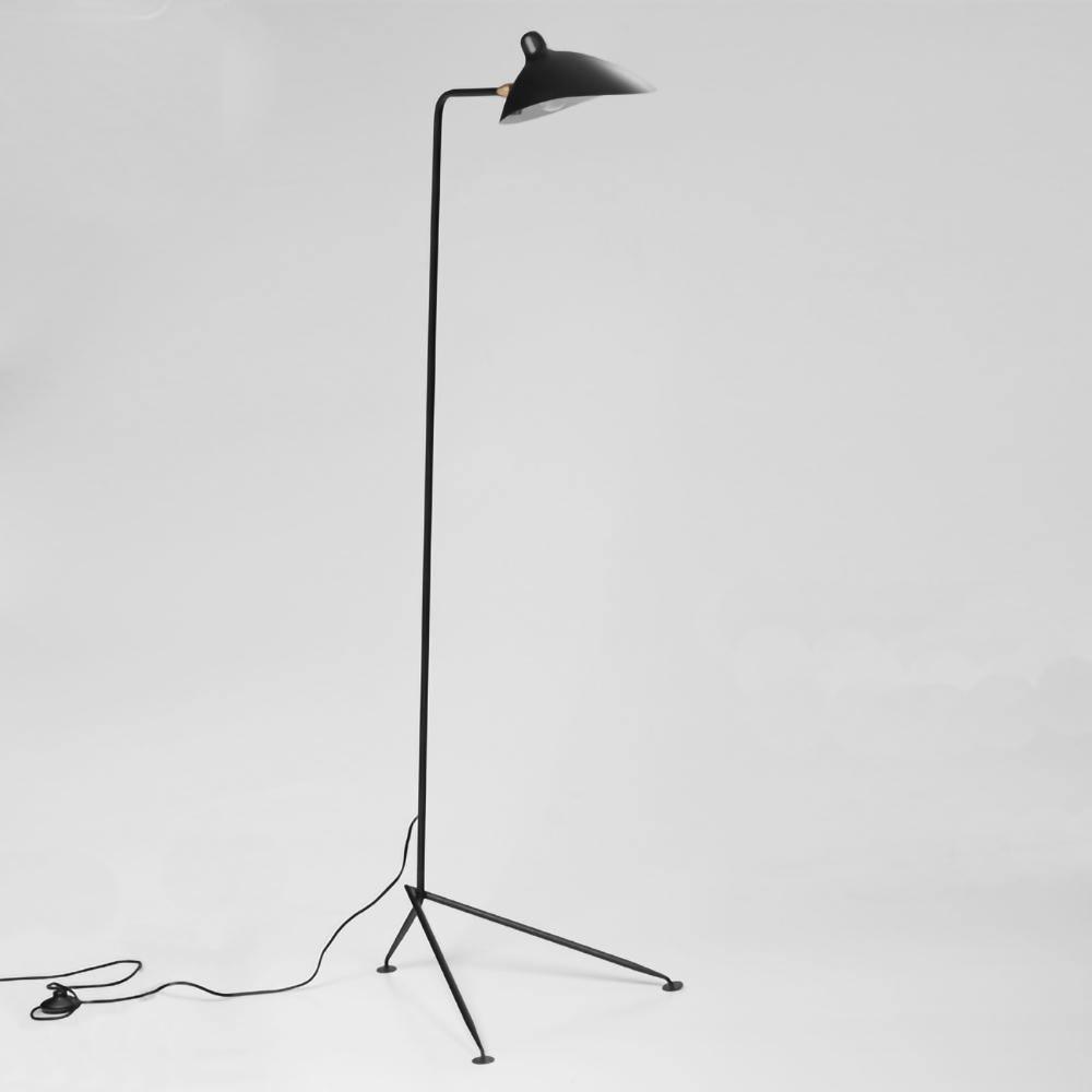 Tříramenná stojací lampa